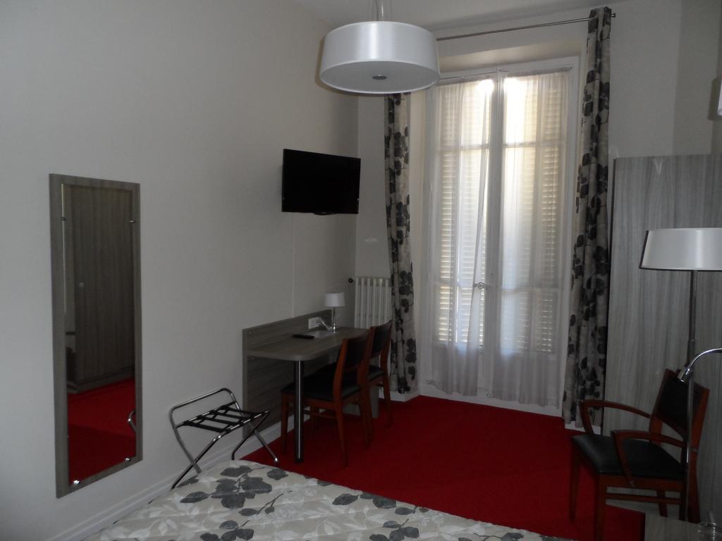 Touring Hotel Гренобъл Екстериор снимка