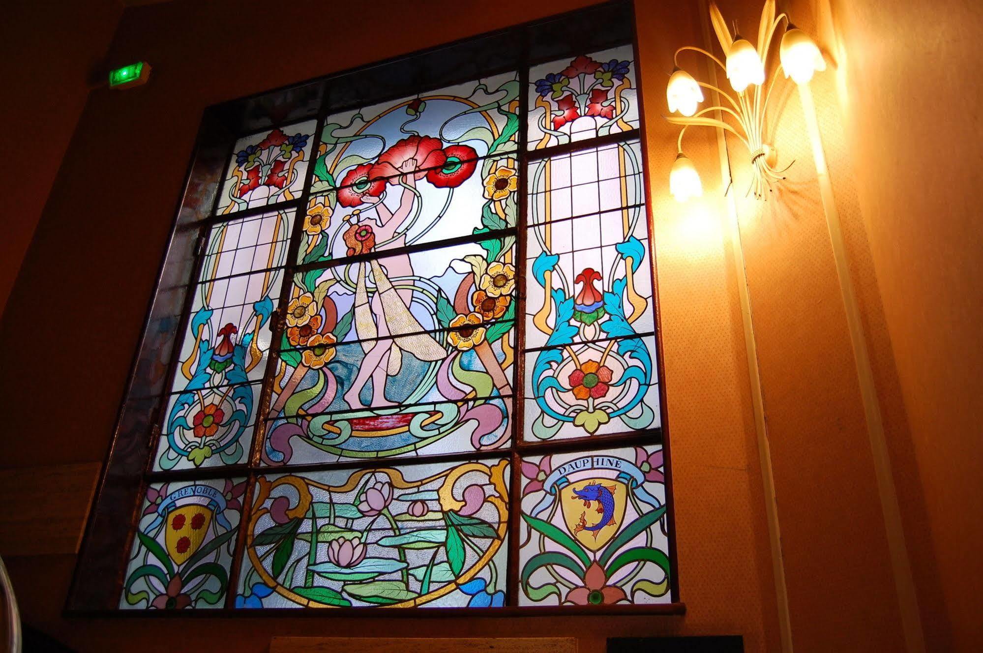 Touring Hotel Гренобъл Екстериор снимка